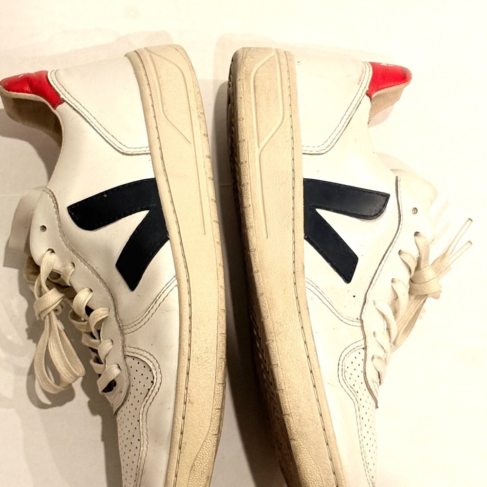 Veja  V 10 Women White sneakers size 10 W - Picture 7 of 14